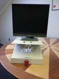 Eyeliner monitor stand metal